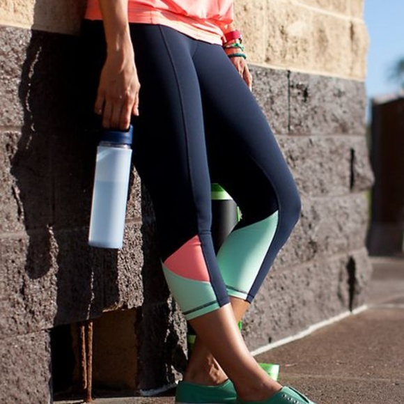 Lululemon EmbodyCrop Navy blue, mint, coral/orange - Picture 4 of 8
